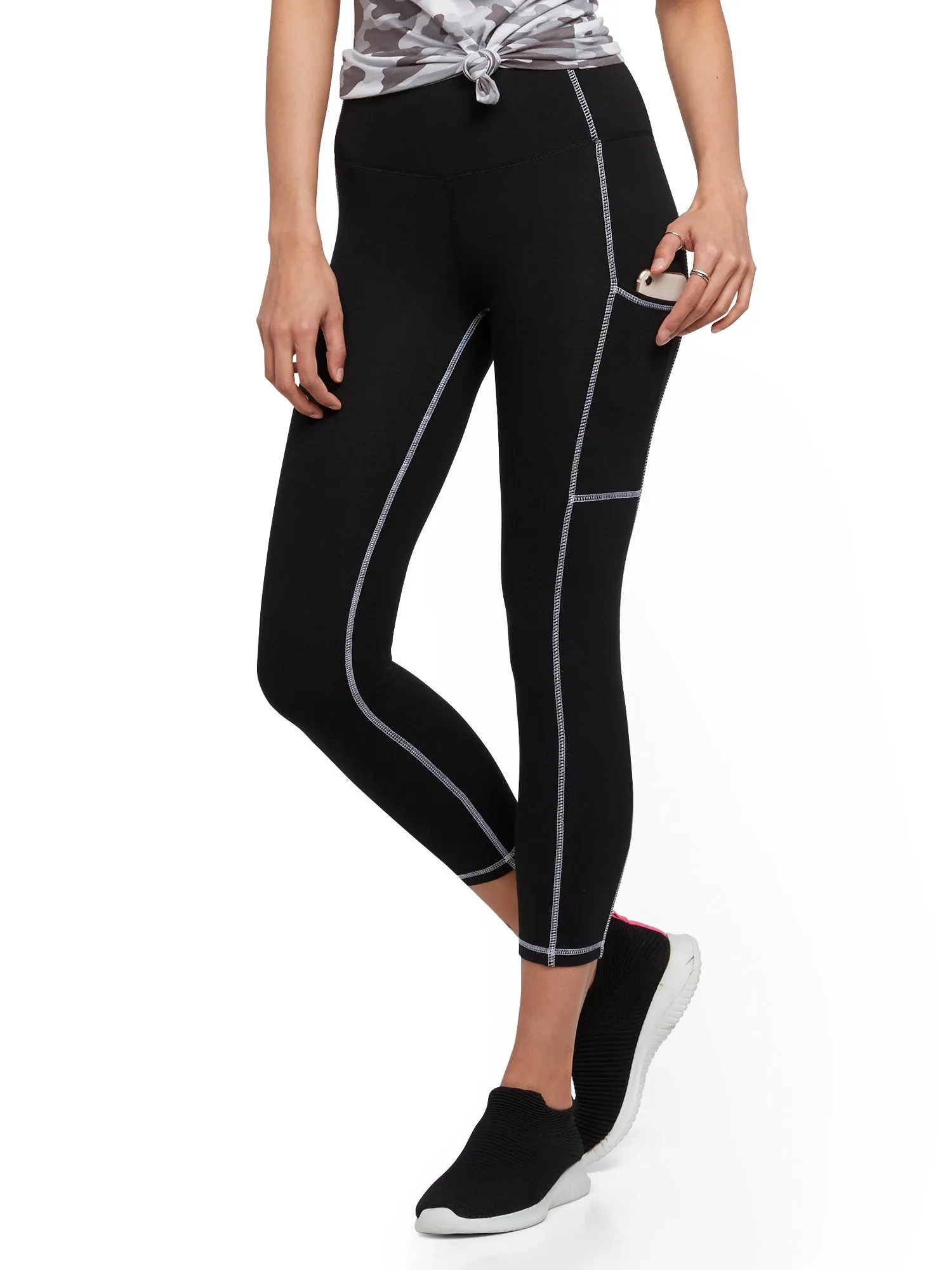 High-Waisted Capri Pocket Legging -  Black