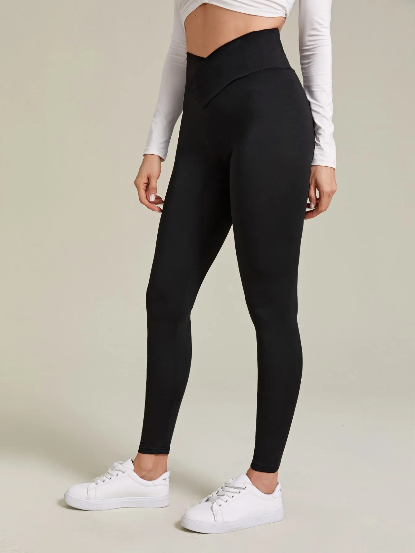 Sporty Plain Cropped Women Leggings